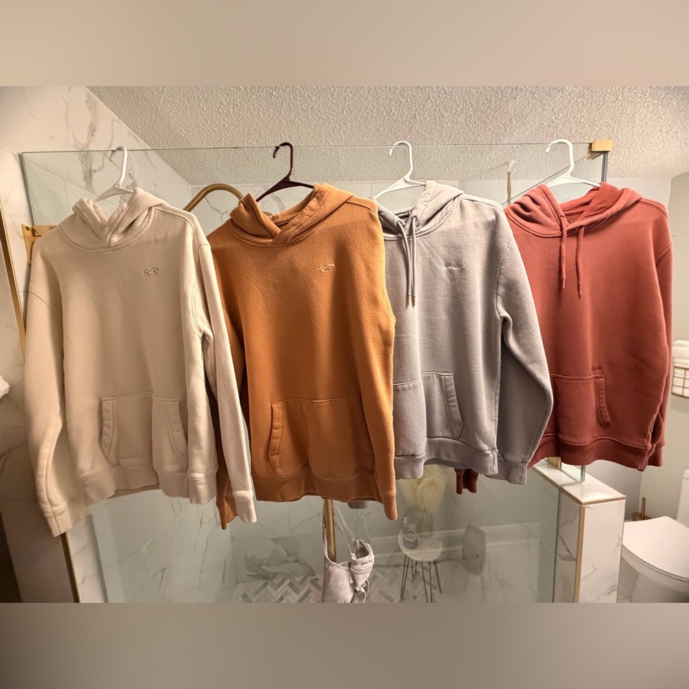 Hollister Cozy Pullover Hoodies and sweatpants